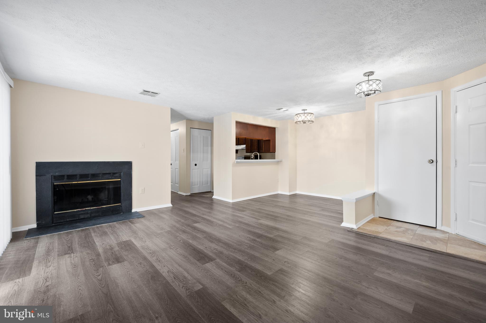 DAMASCUS GARDENS - Residential Lease