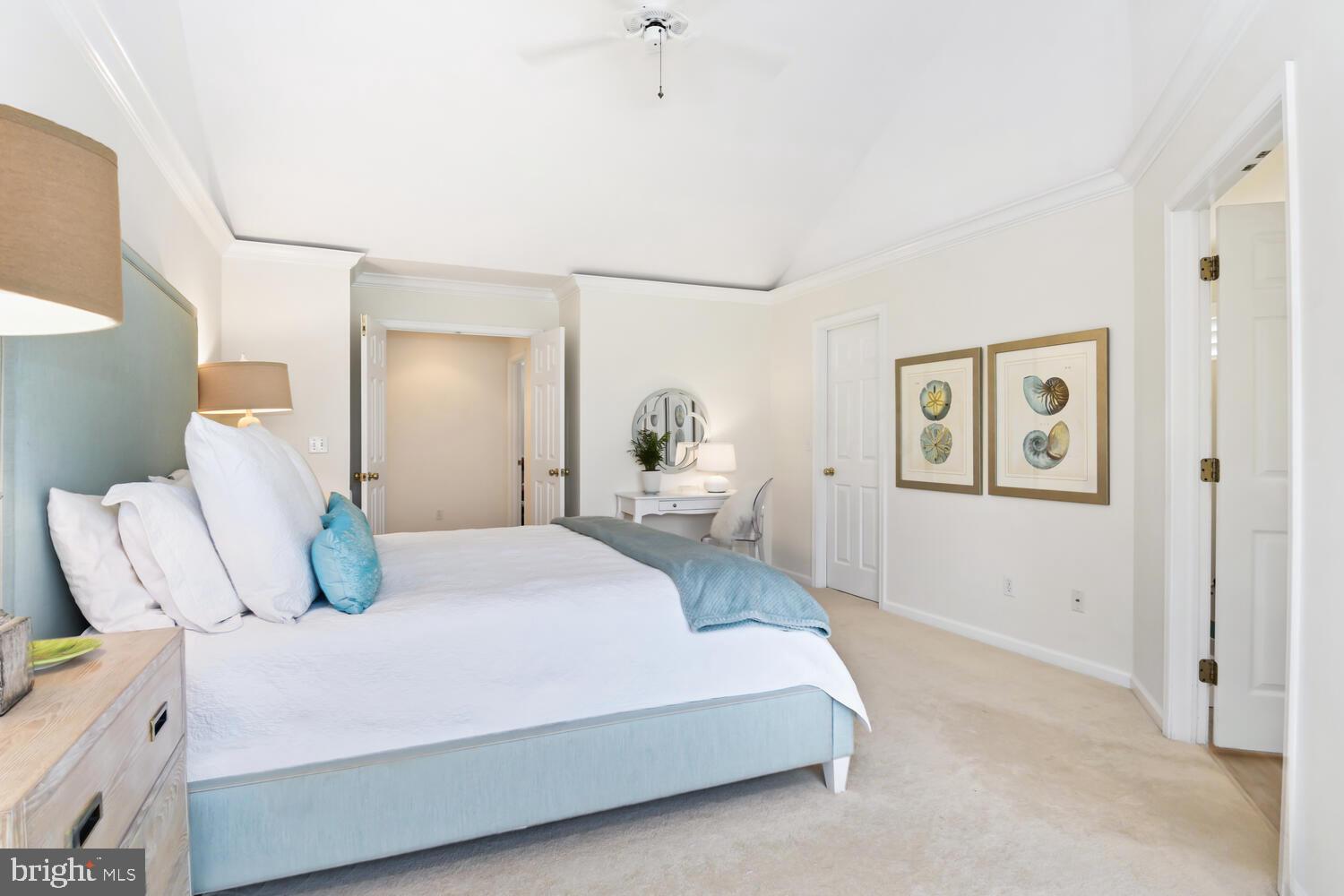 EASTON CLUB - Residential