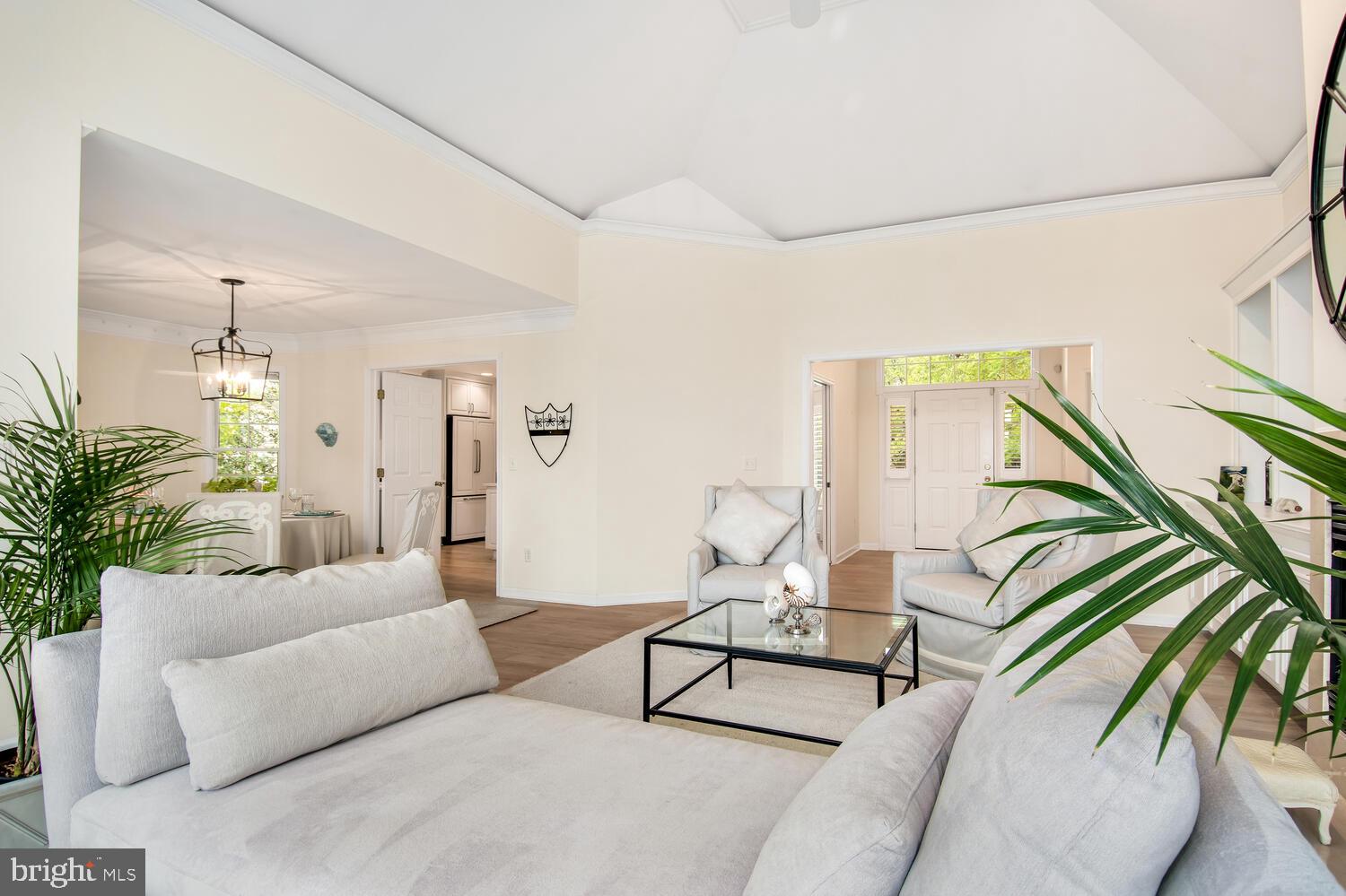 EASTON CLUB - Residential