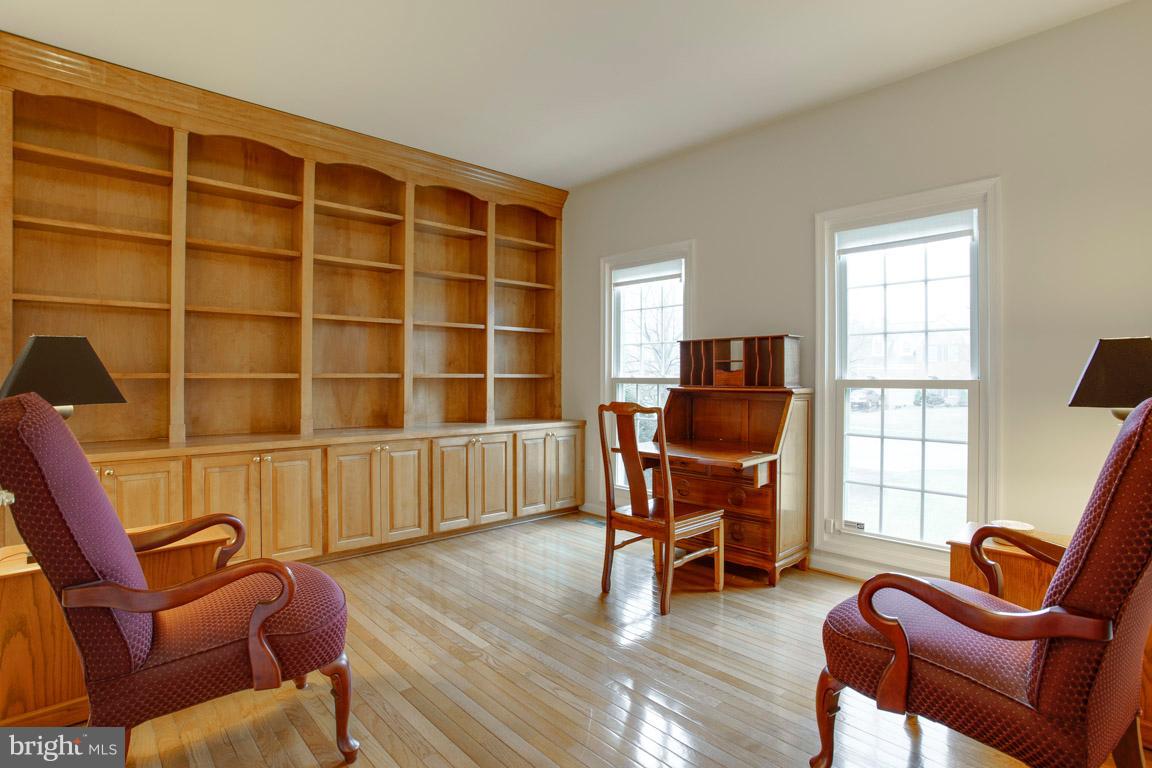 WOODMORE SOUTH - Residential