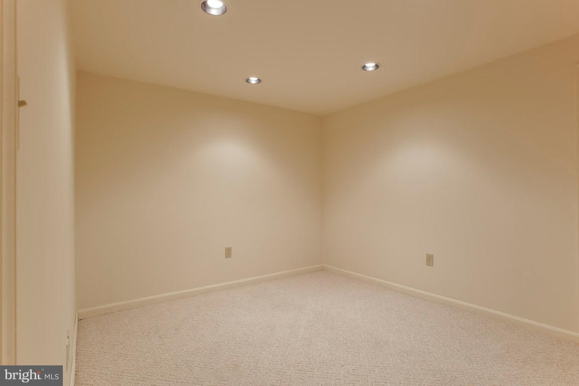 WOODMORE SOUTH - Residential