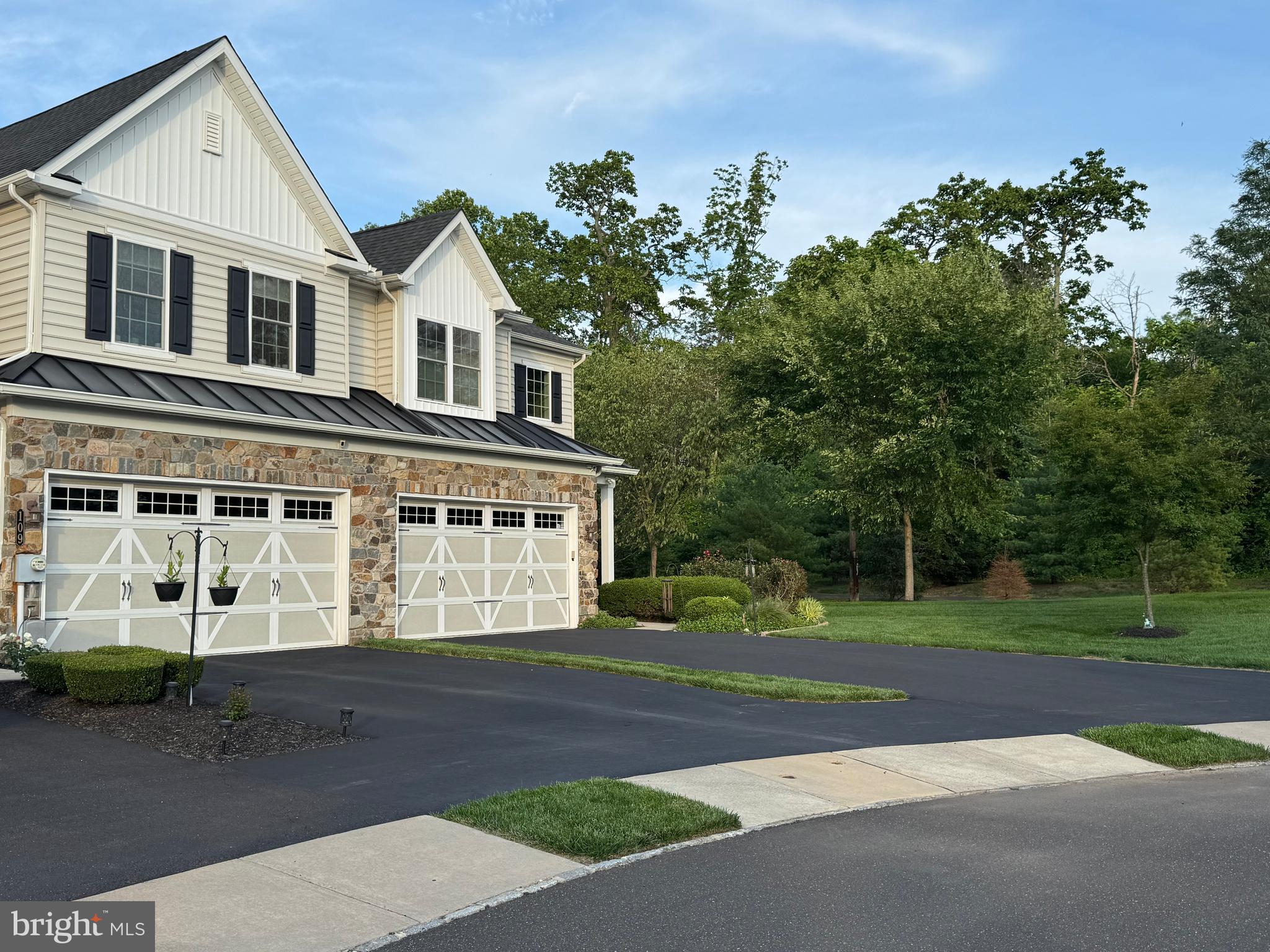 111 BRENTWOOD COURT