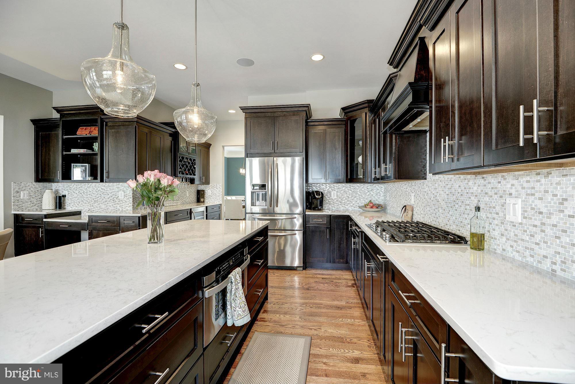 TOWN AND COUNTRY ESTATES - Residential