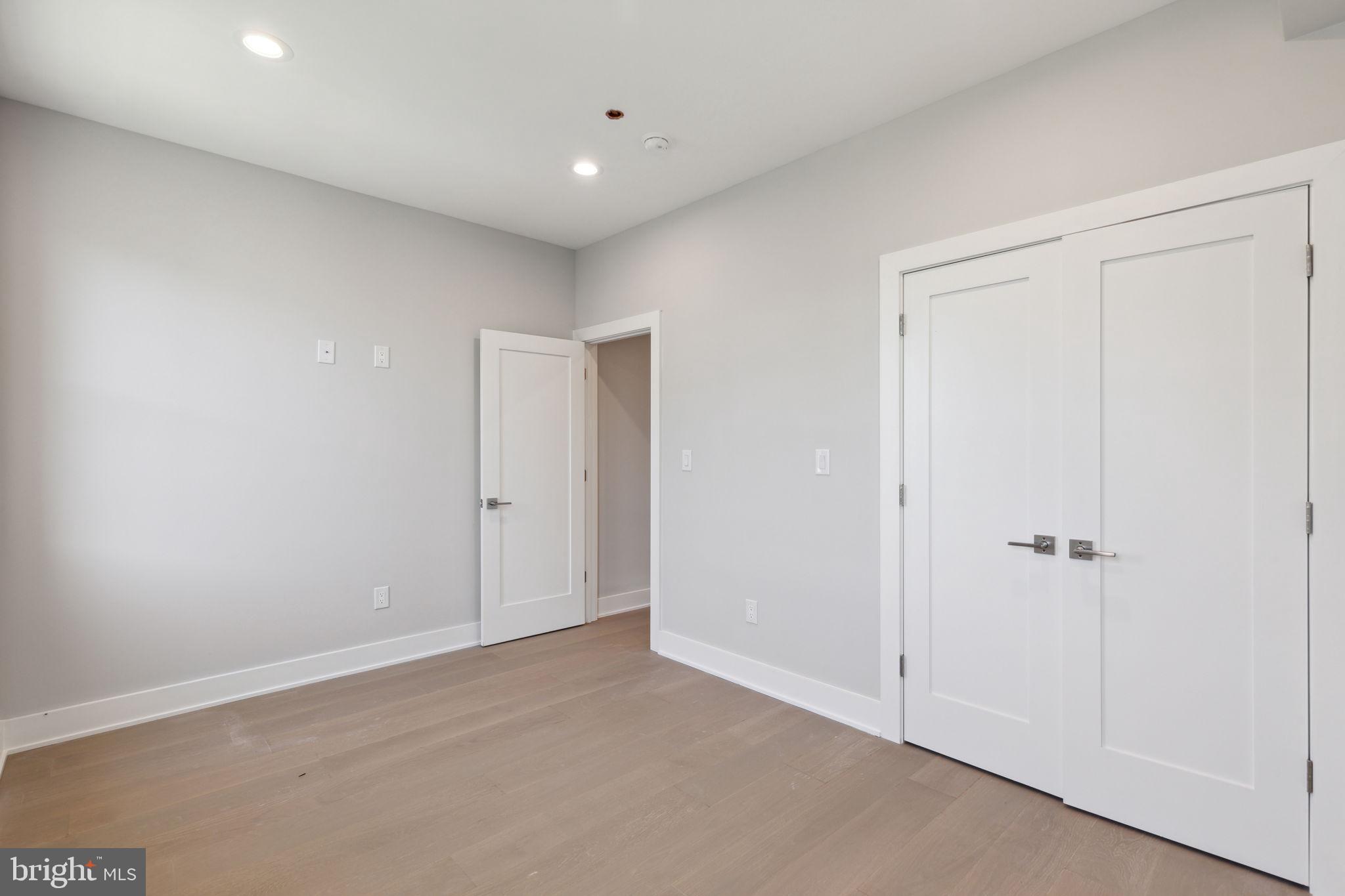 SOUTH KENSINGTON - Residential