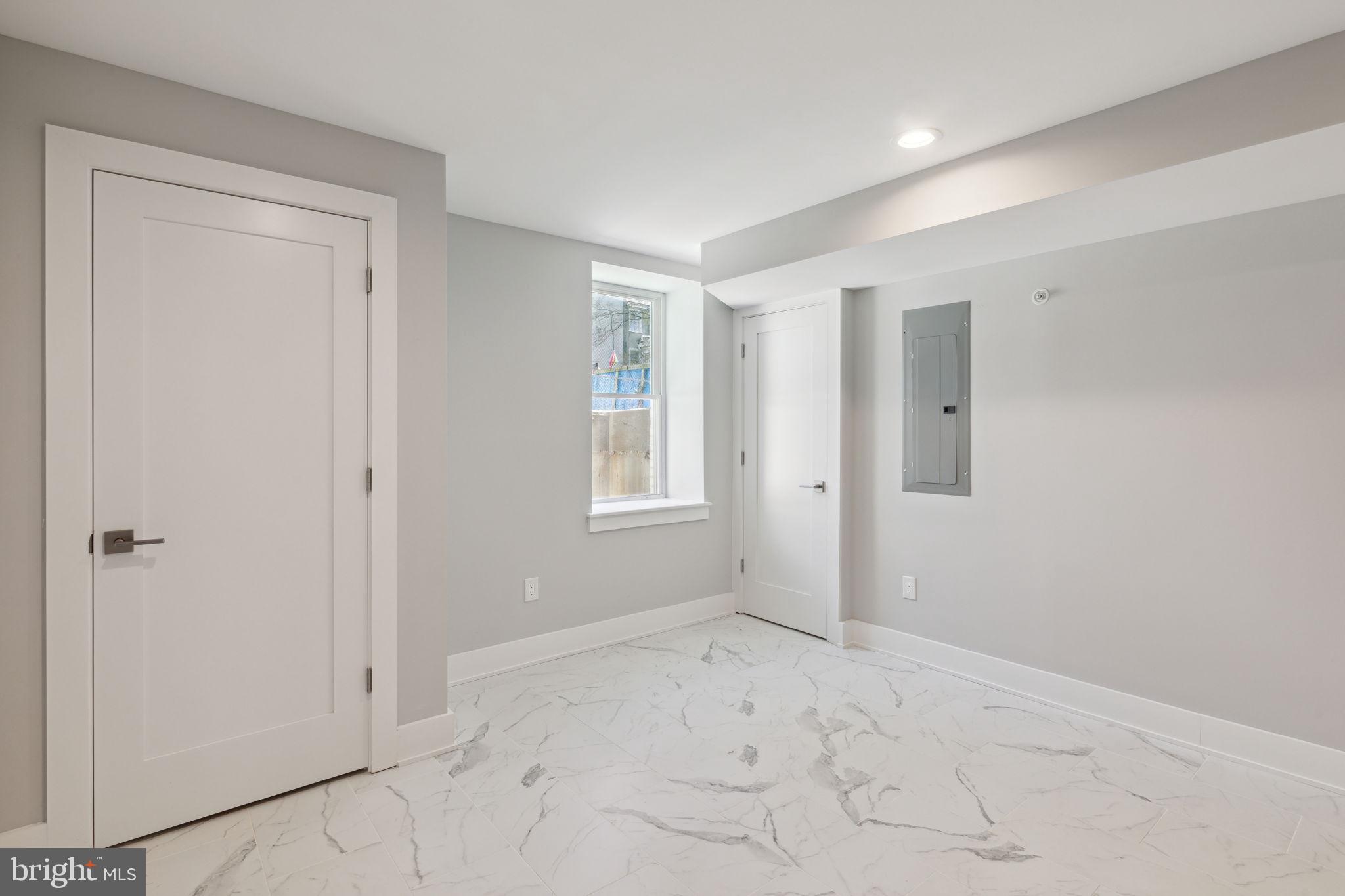 SOUTH KENSINGTON - Residential