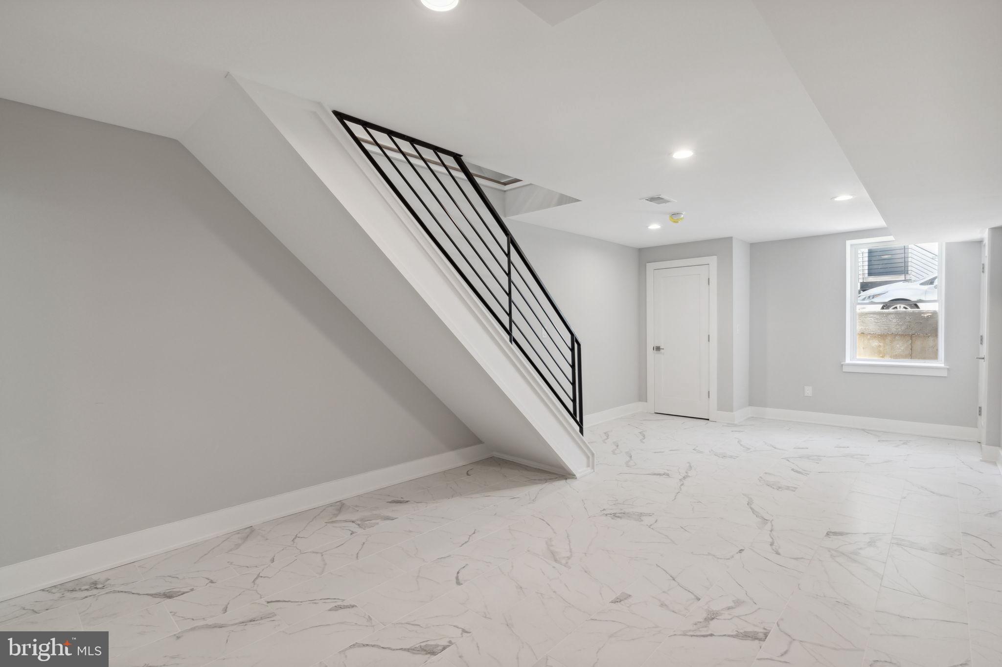 SOUTH KENSINGTON - Residential