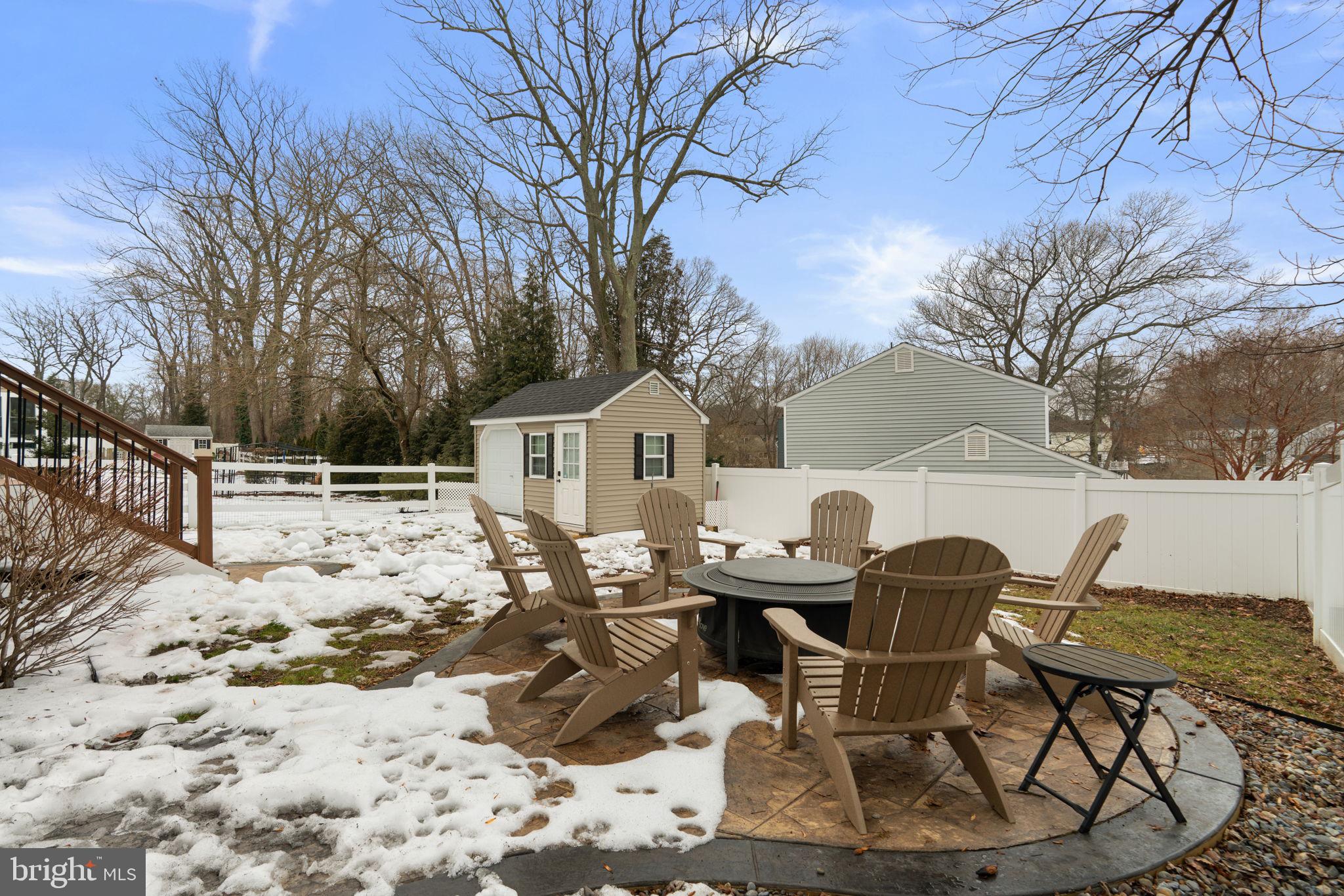 ROBINSON LANDING - Residential