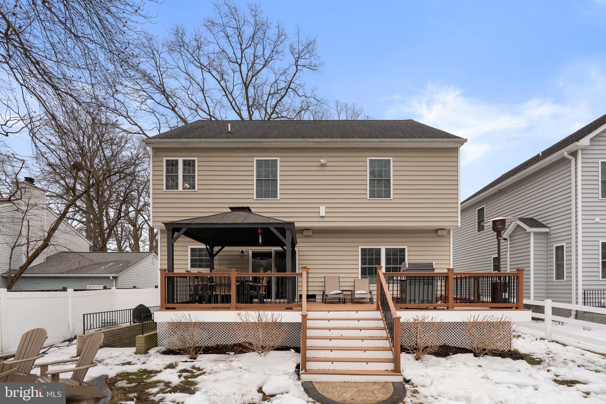 ROBINSON LANDING - Residential