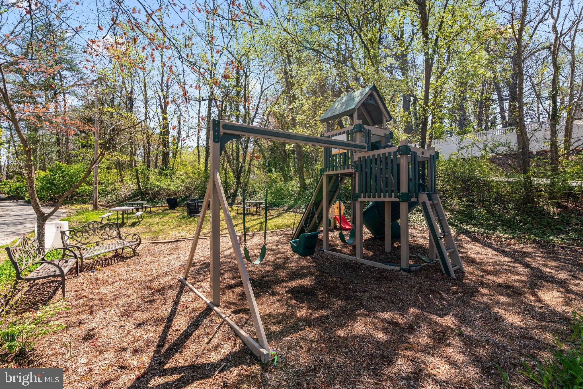 ROBINSON LANDING - Residential