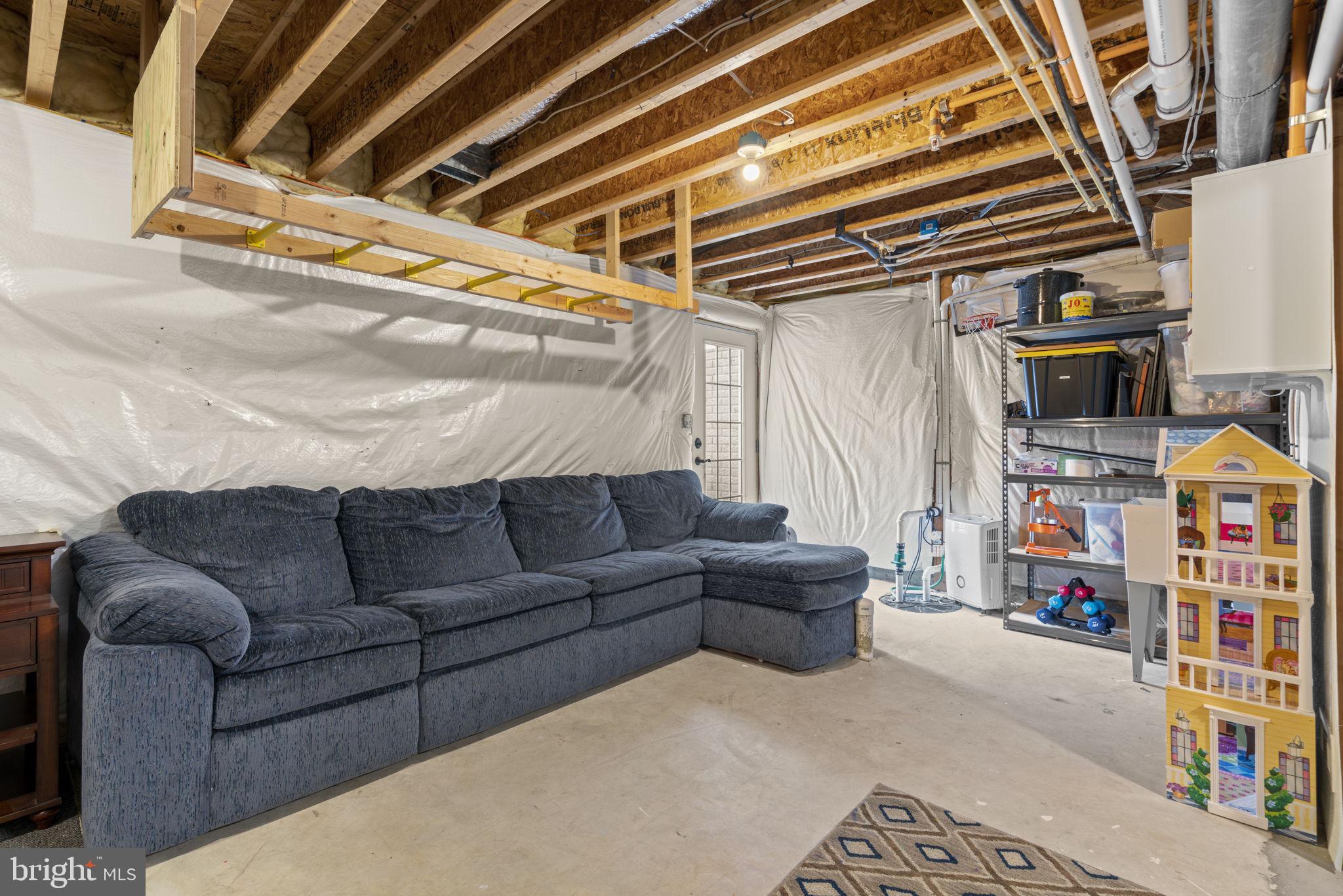 ROBINSON LANDING - Residential