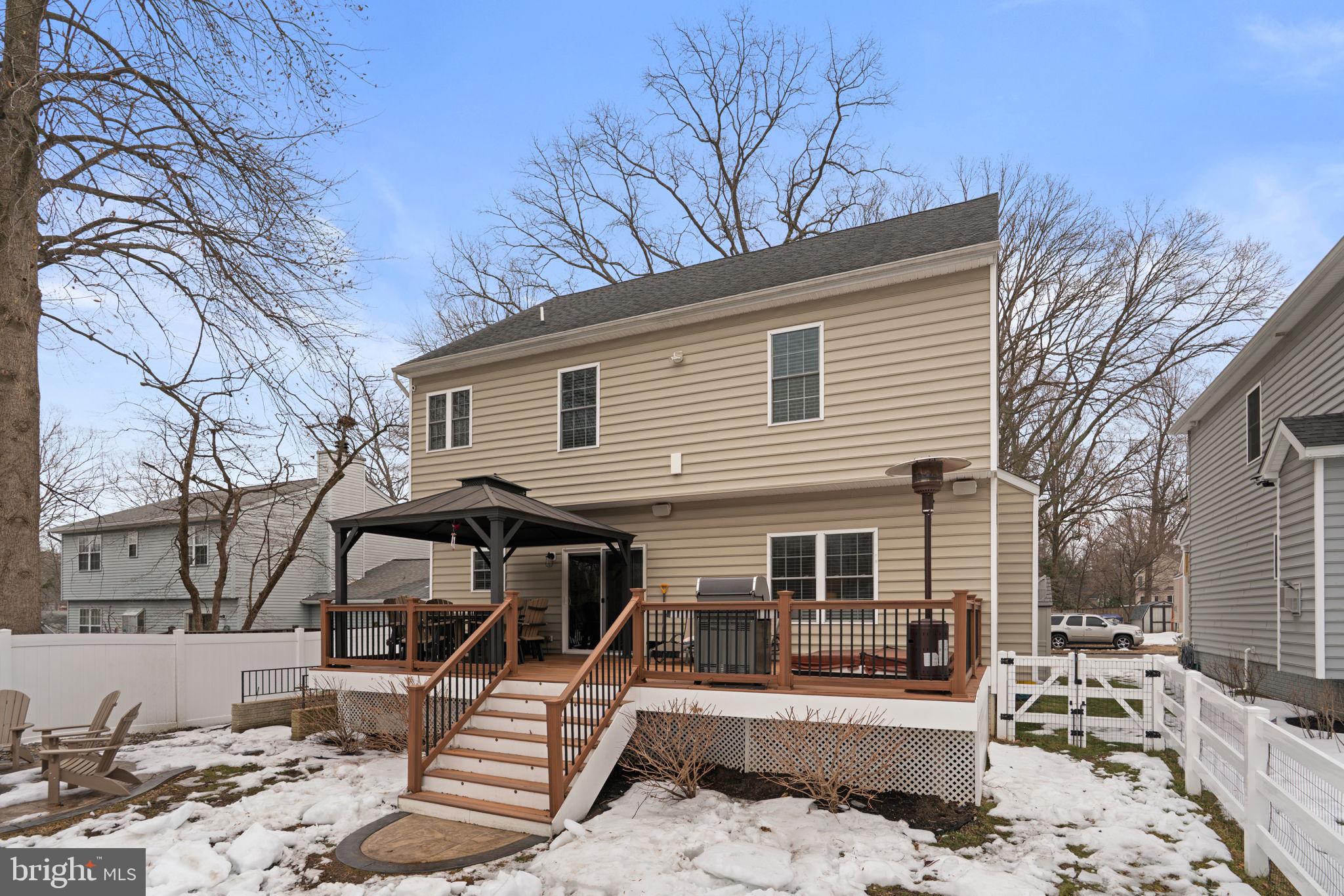 ROBINSON LANDING - Residential