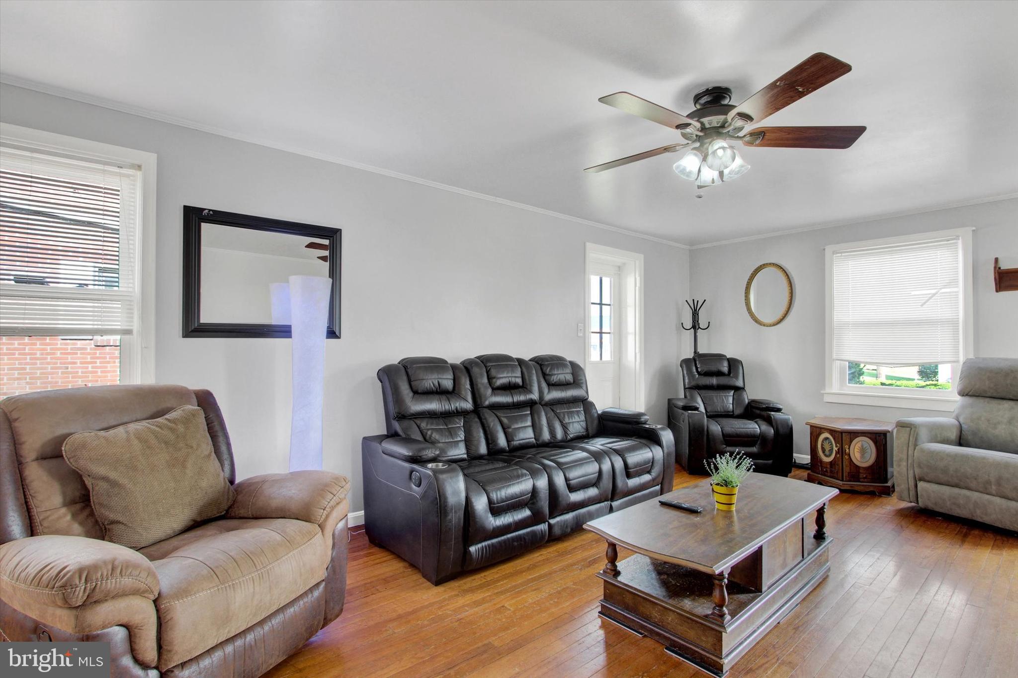 863 HANOVER PIKE