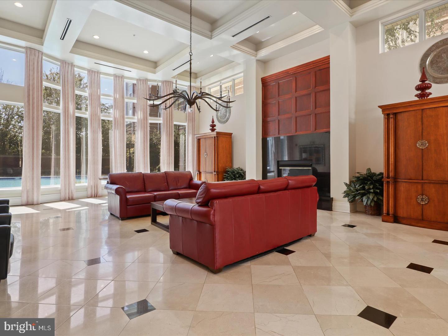 VIRGINIA CENTER - Residential