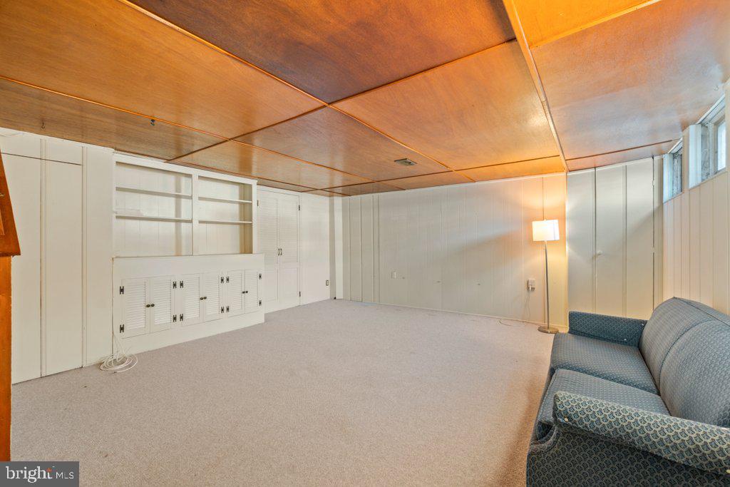 LOCH RAVEN VILLAGE - Residential