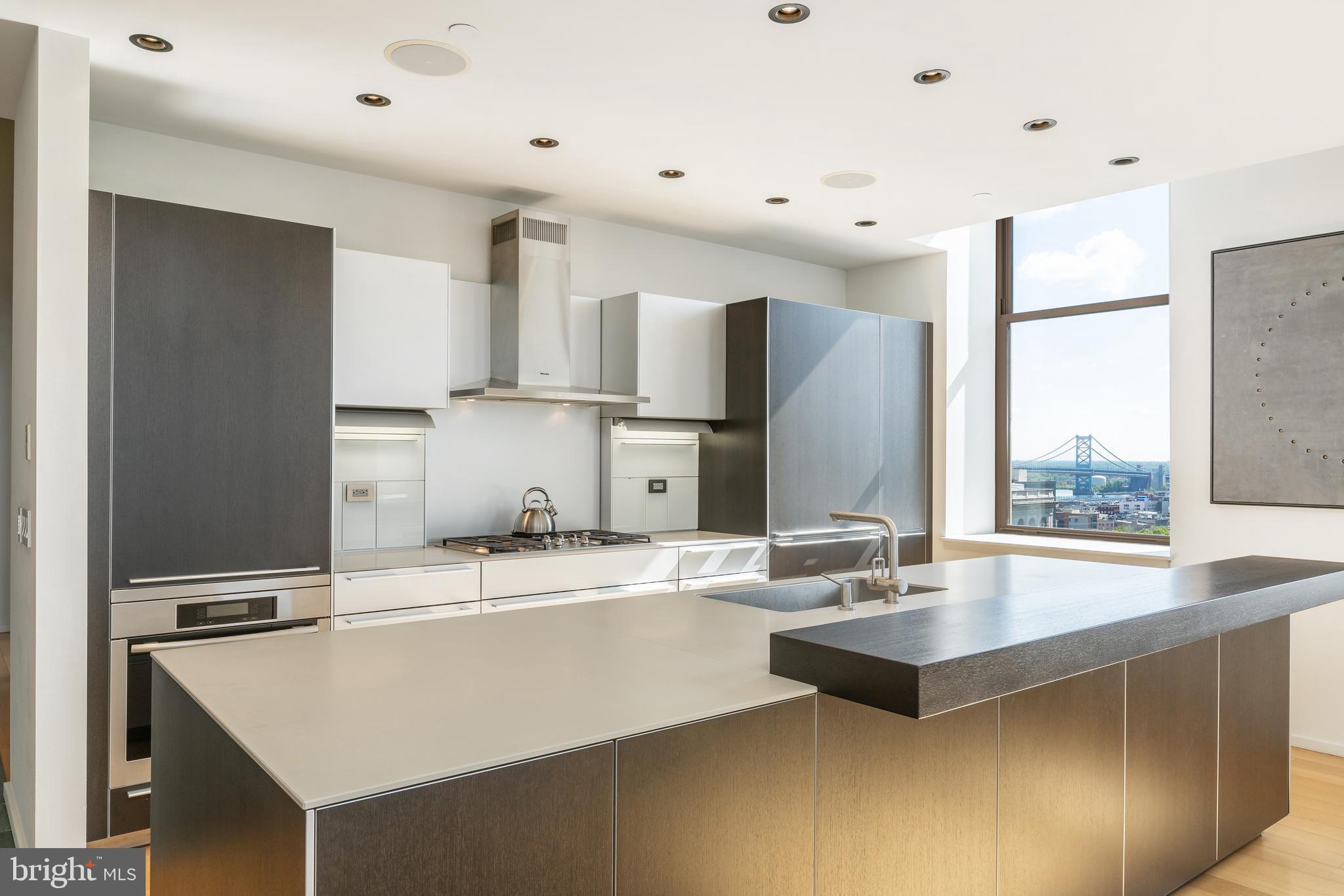 SOCIETY HILL - Residential