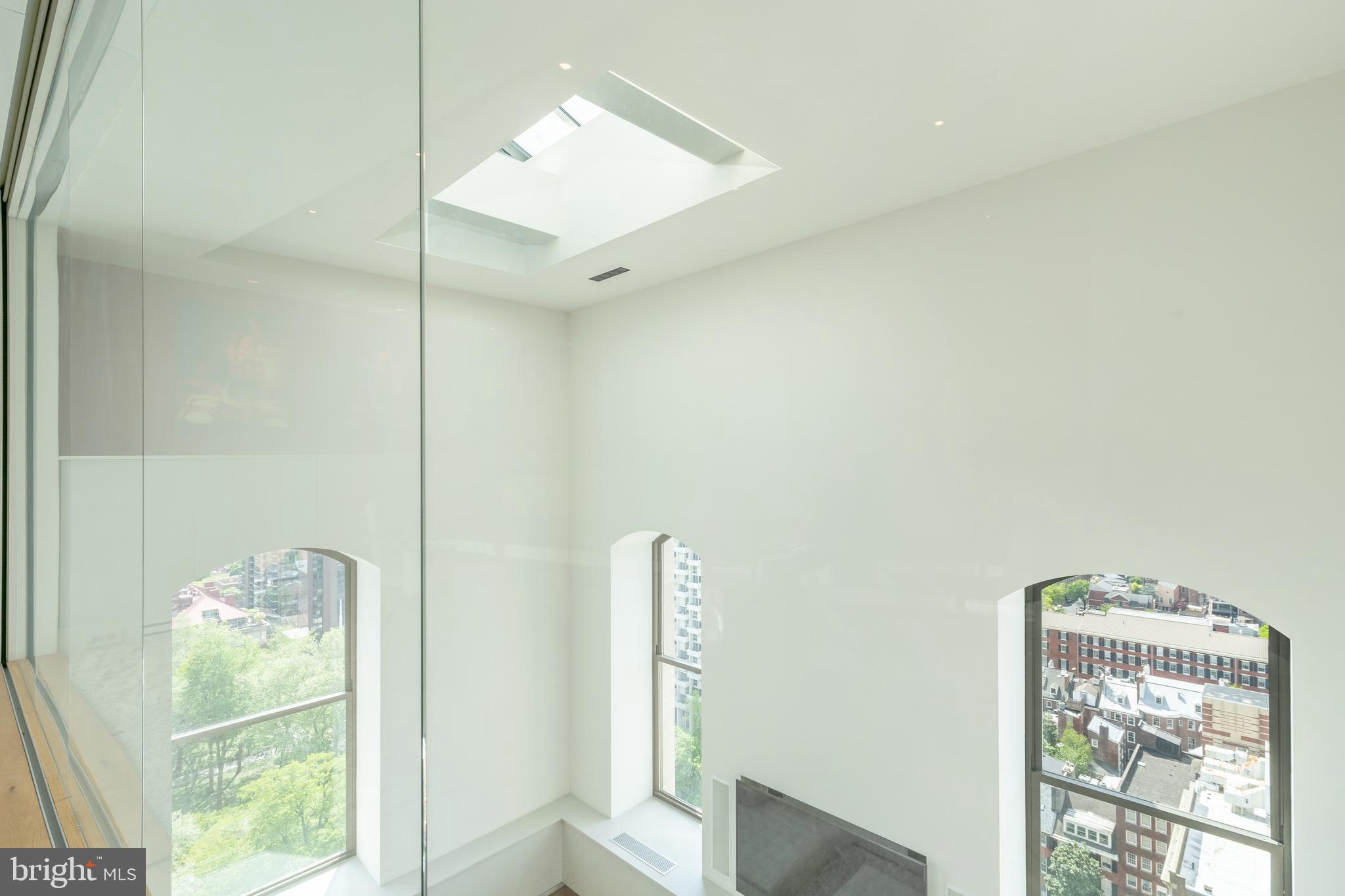 SOCIETY HILL - Residential