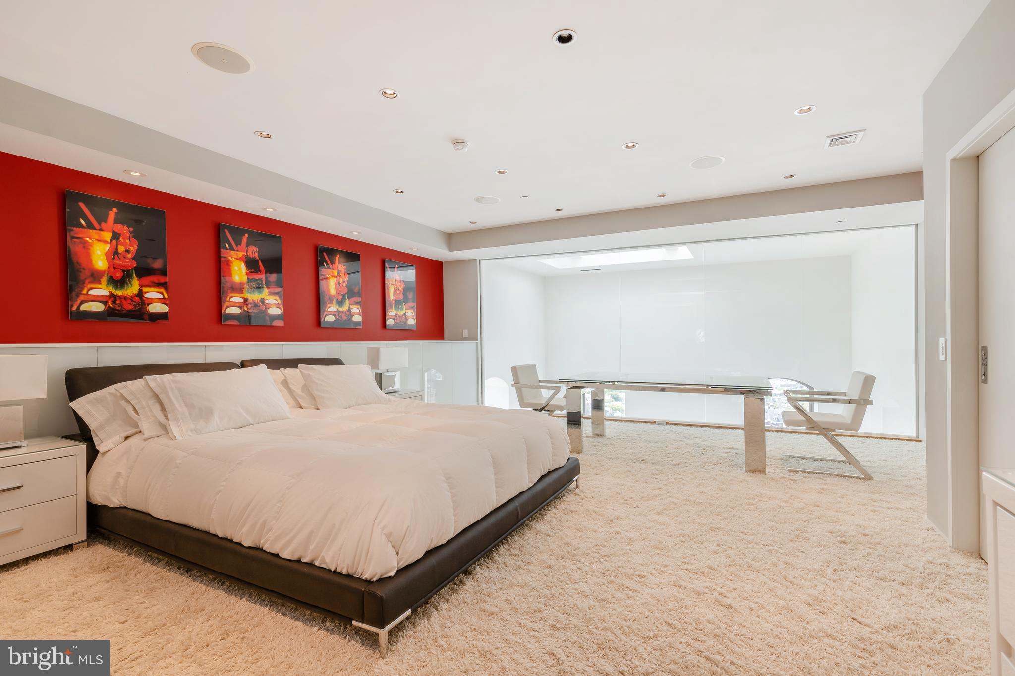 SOCIETY HILL - Residential