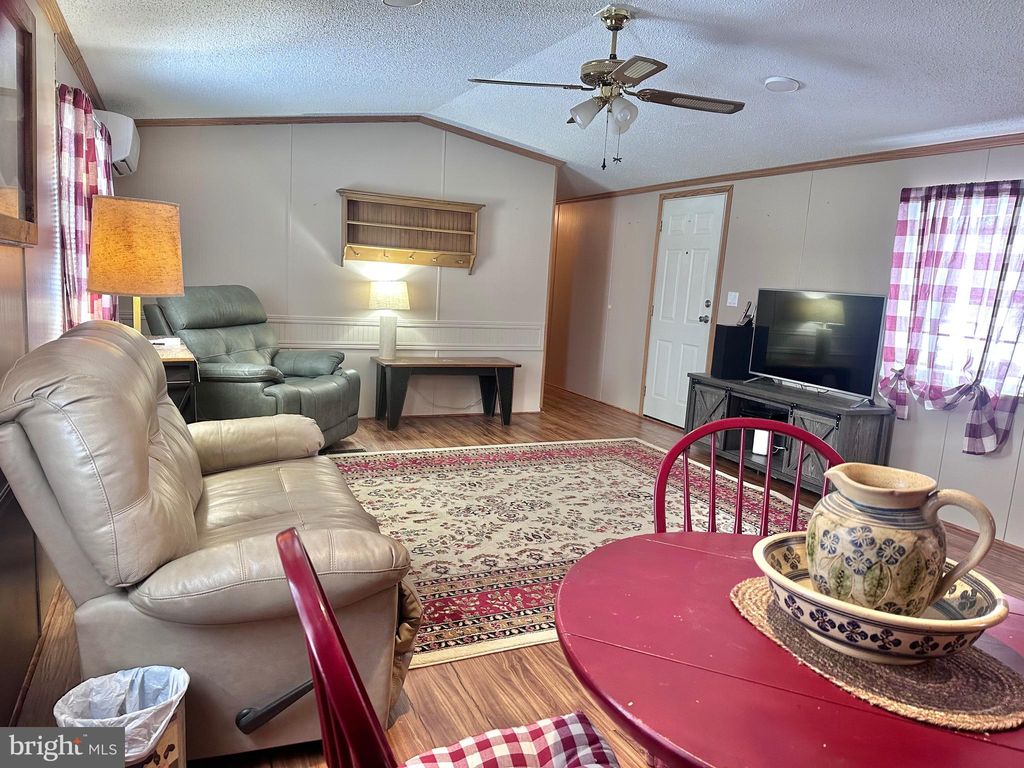 Photo of 226 Edgewod Ave, SAINT THOMAS, PA 17252 (MLS # PAFL2032284)