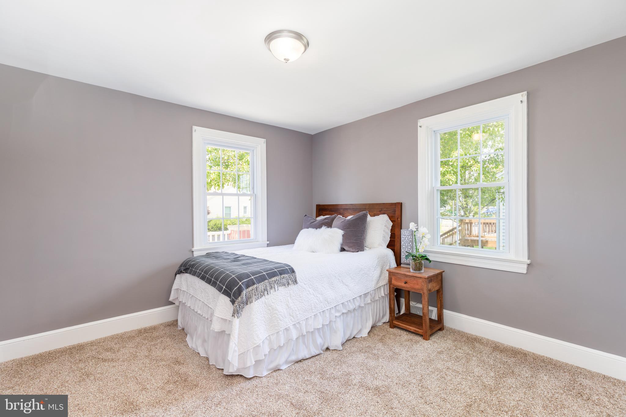 LYNCH POINT - Residential