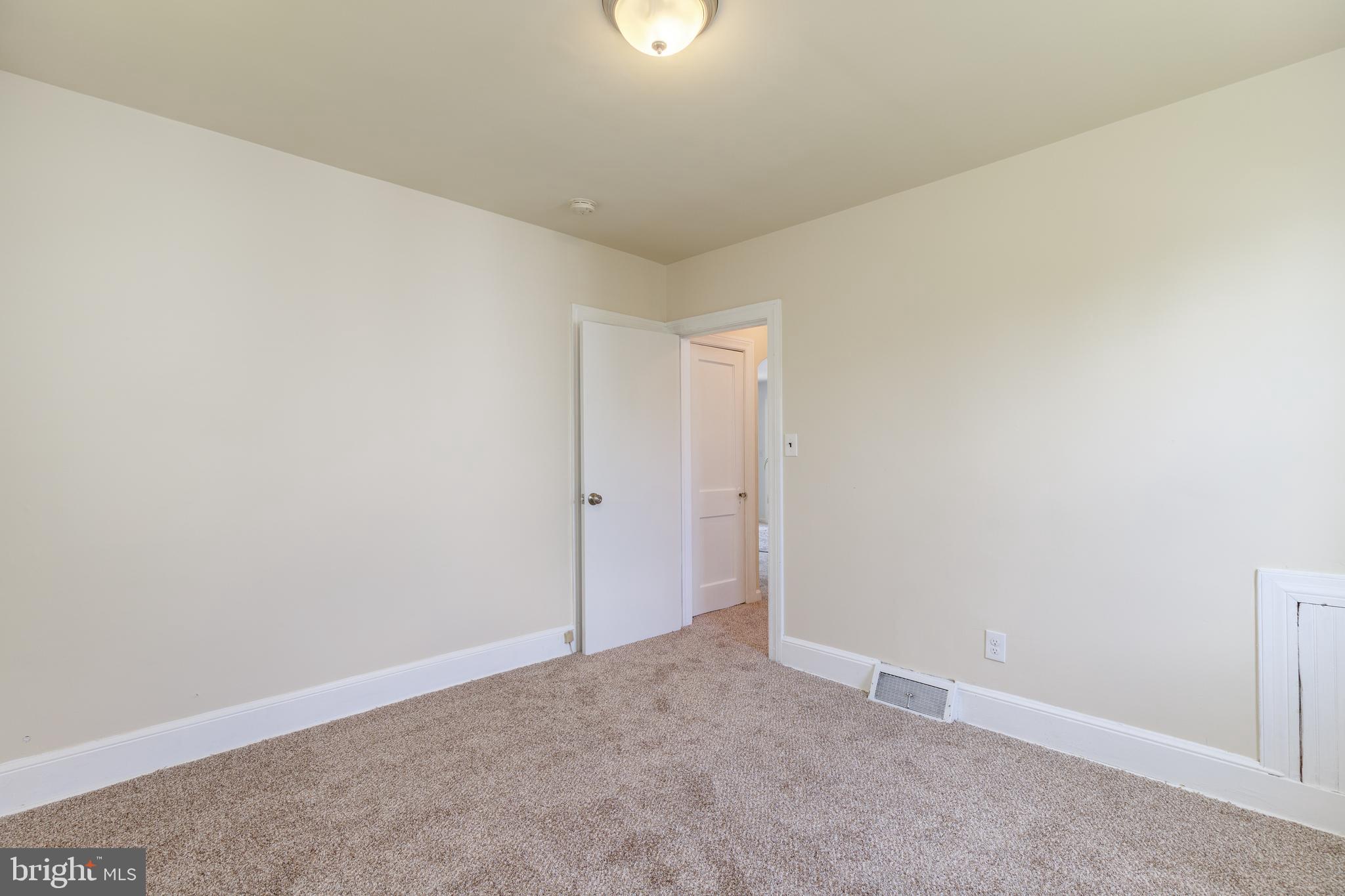 LYNCH POINT - Residential