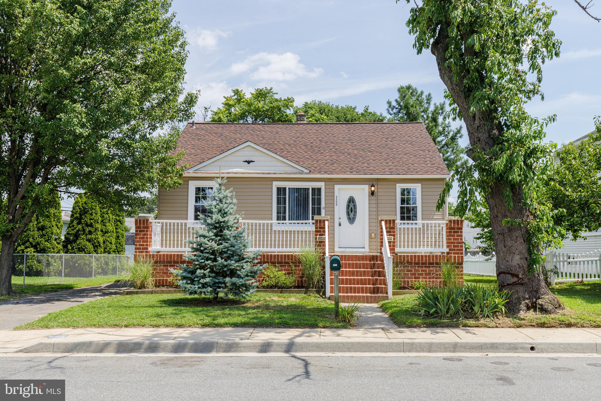 LYNCH POINT - Residential