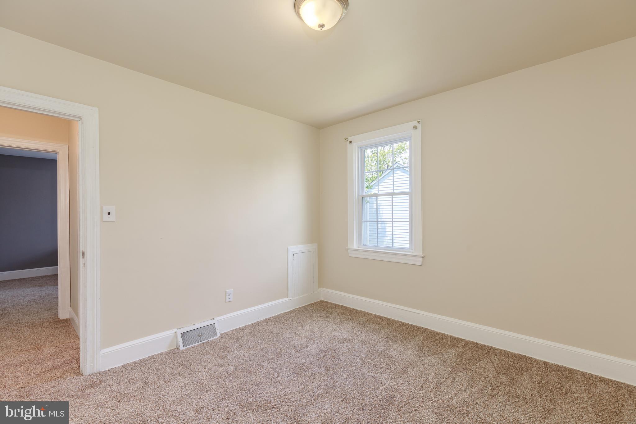 LYNCH POINT - Residential