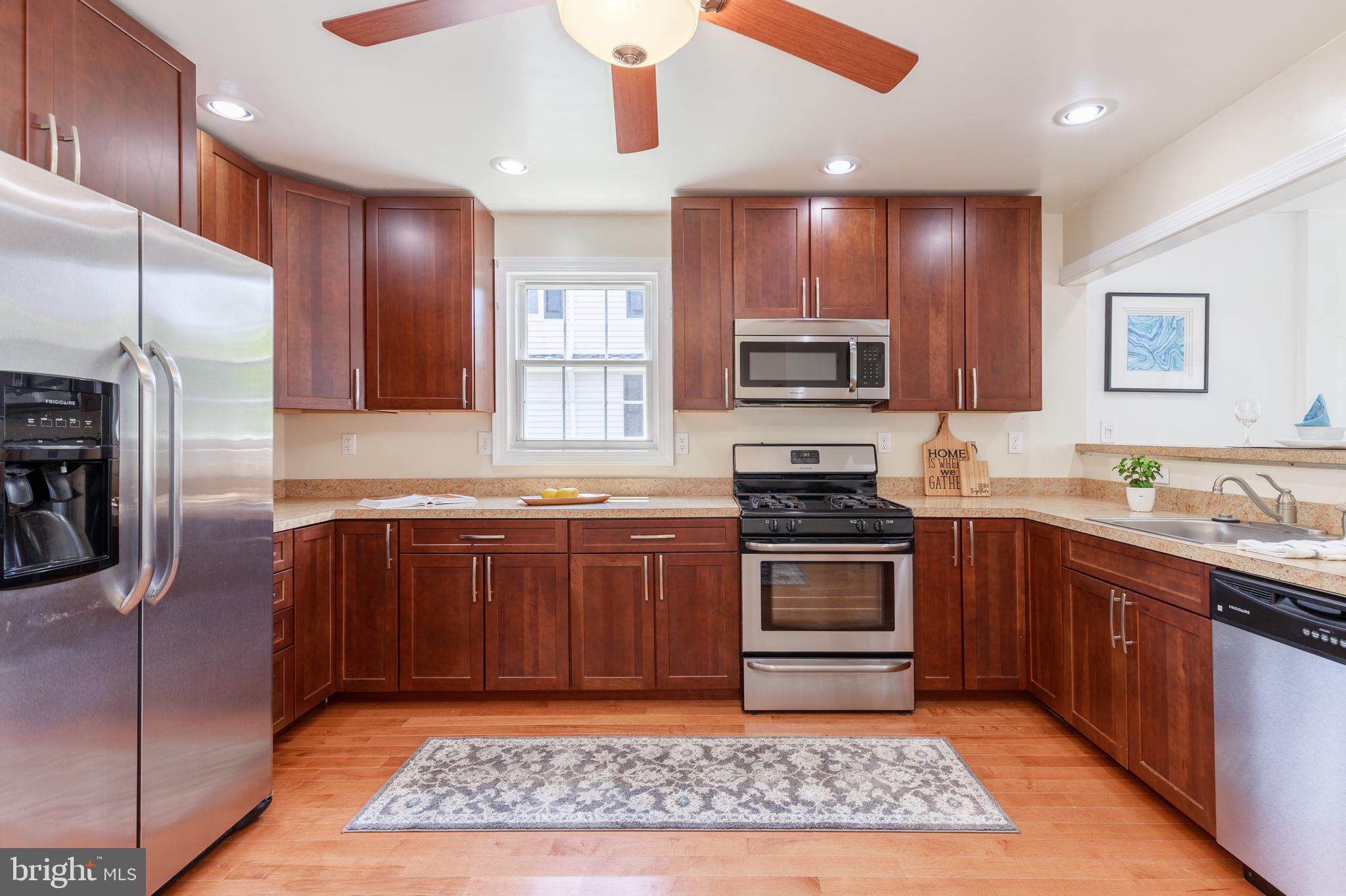 LYNCH POINT - Residential