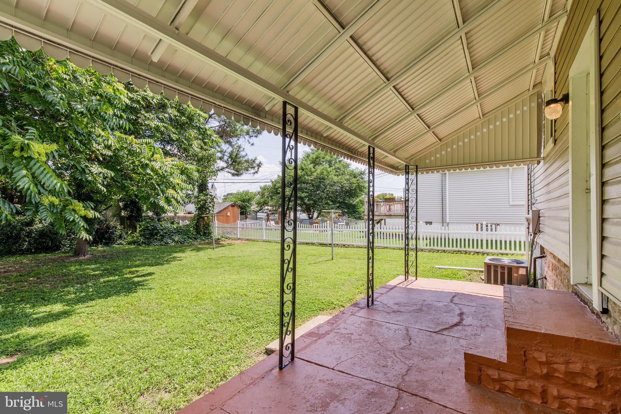 LYNCH POINT - Residential