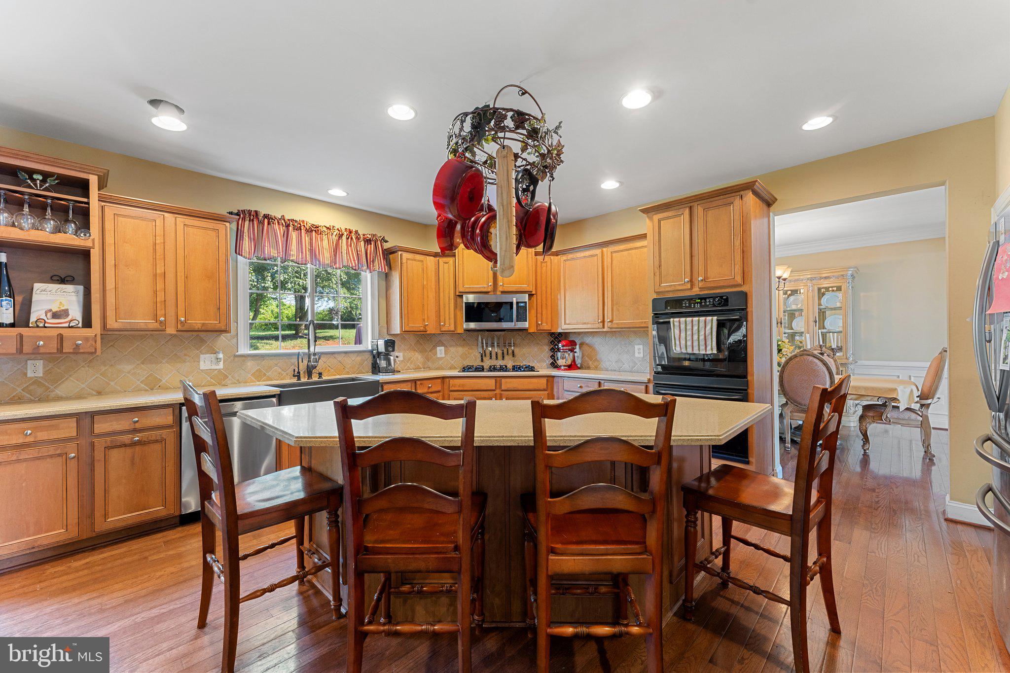 MADISON GROVE - Residential