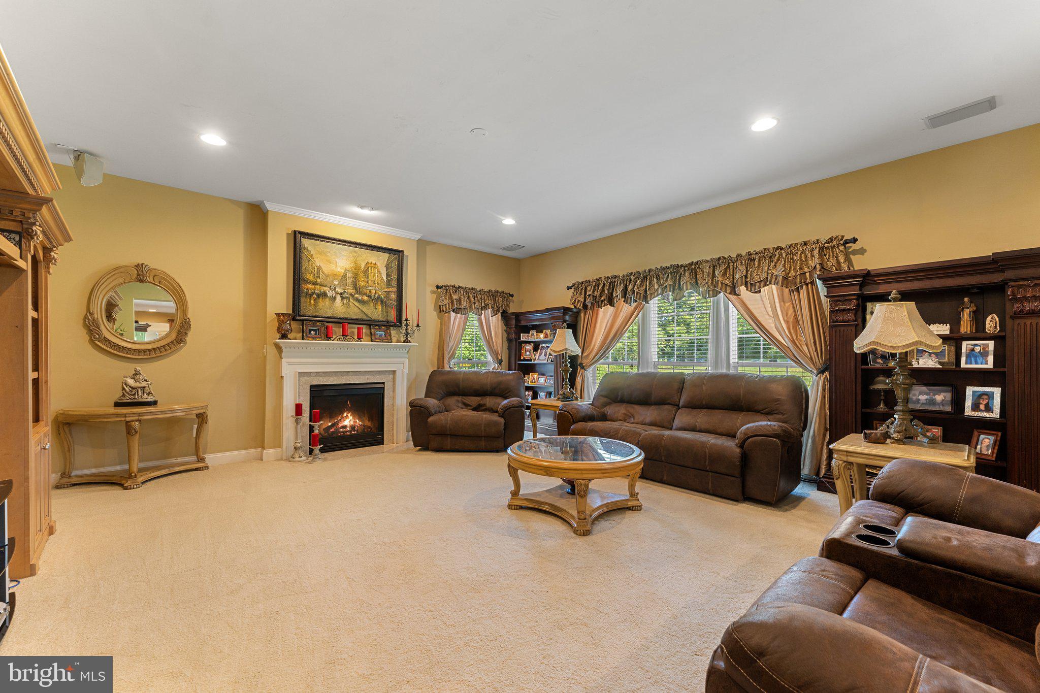 MADISON GROVE - Residential