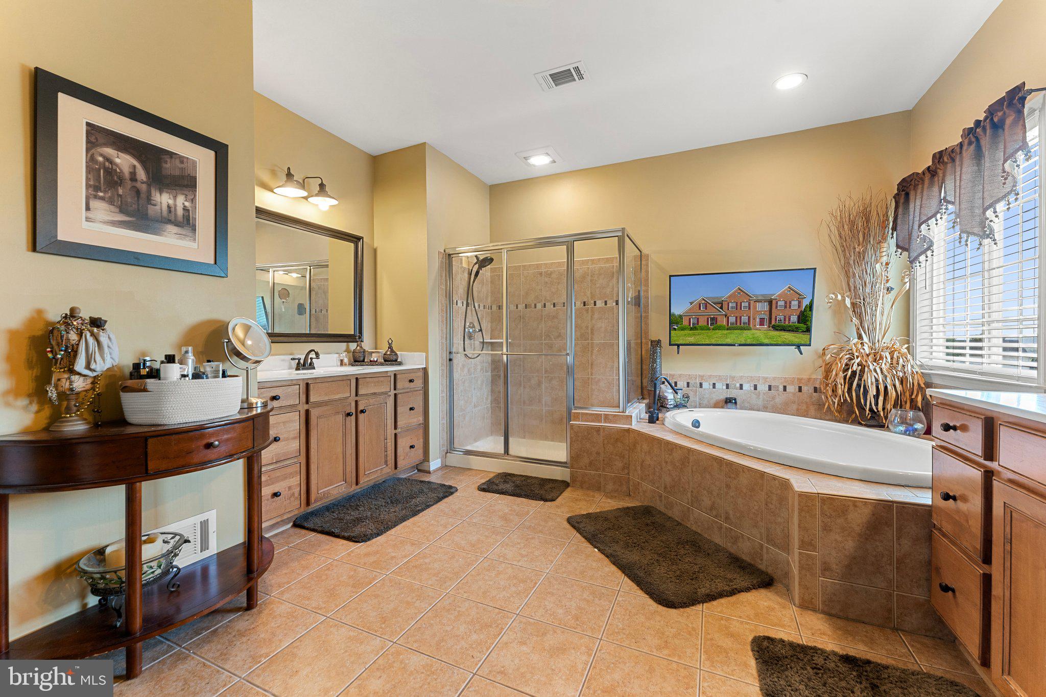 MADISON GROVE - Residential