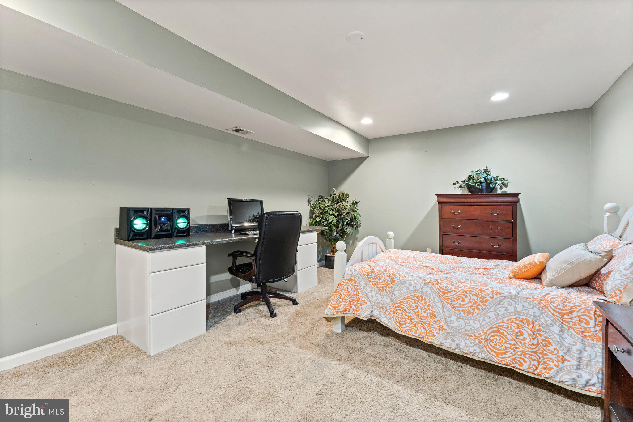 MADISON GROVE - Residential