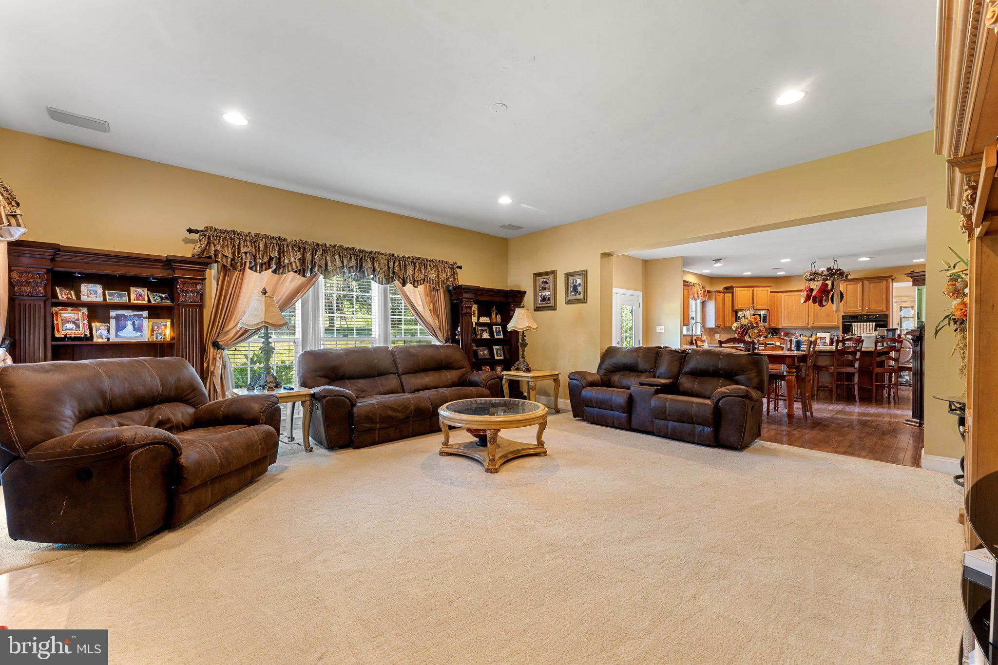 MADISON GROVE - Residential