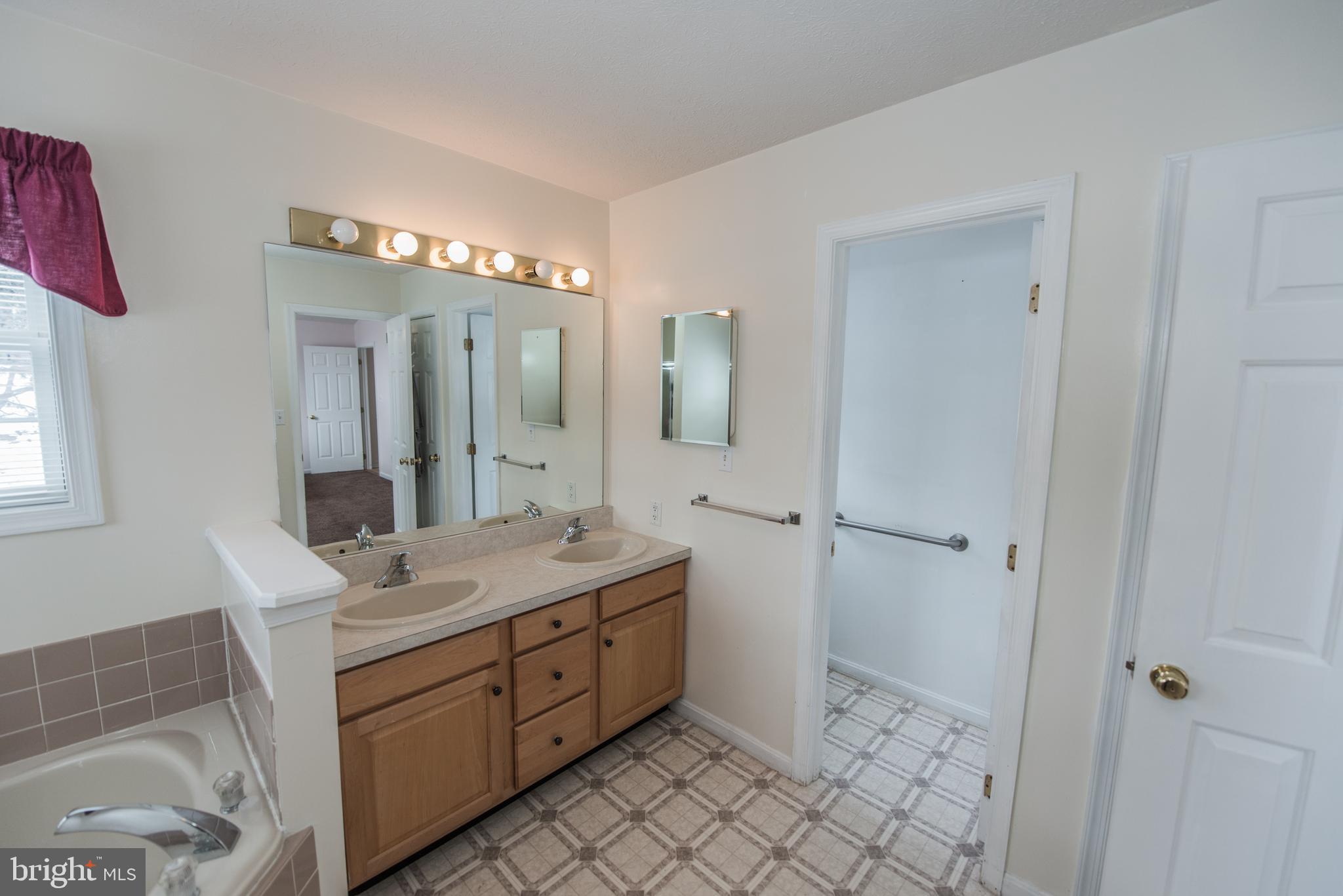 THE WOODS - Residential