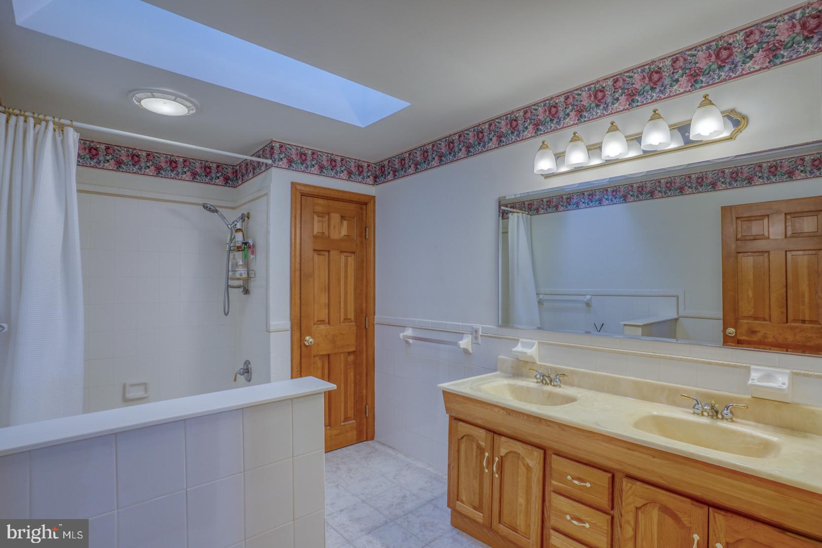 PENNWOOD - Residential Lease