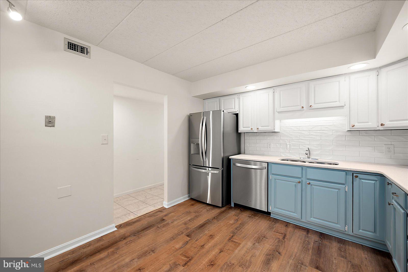 CANAL WOODS III - Residential