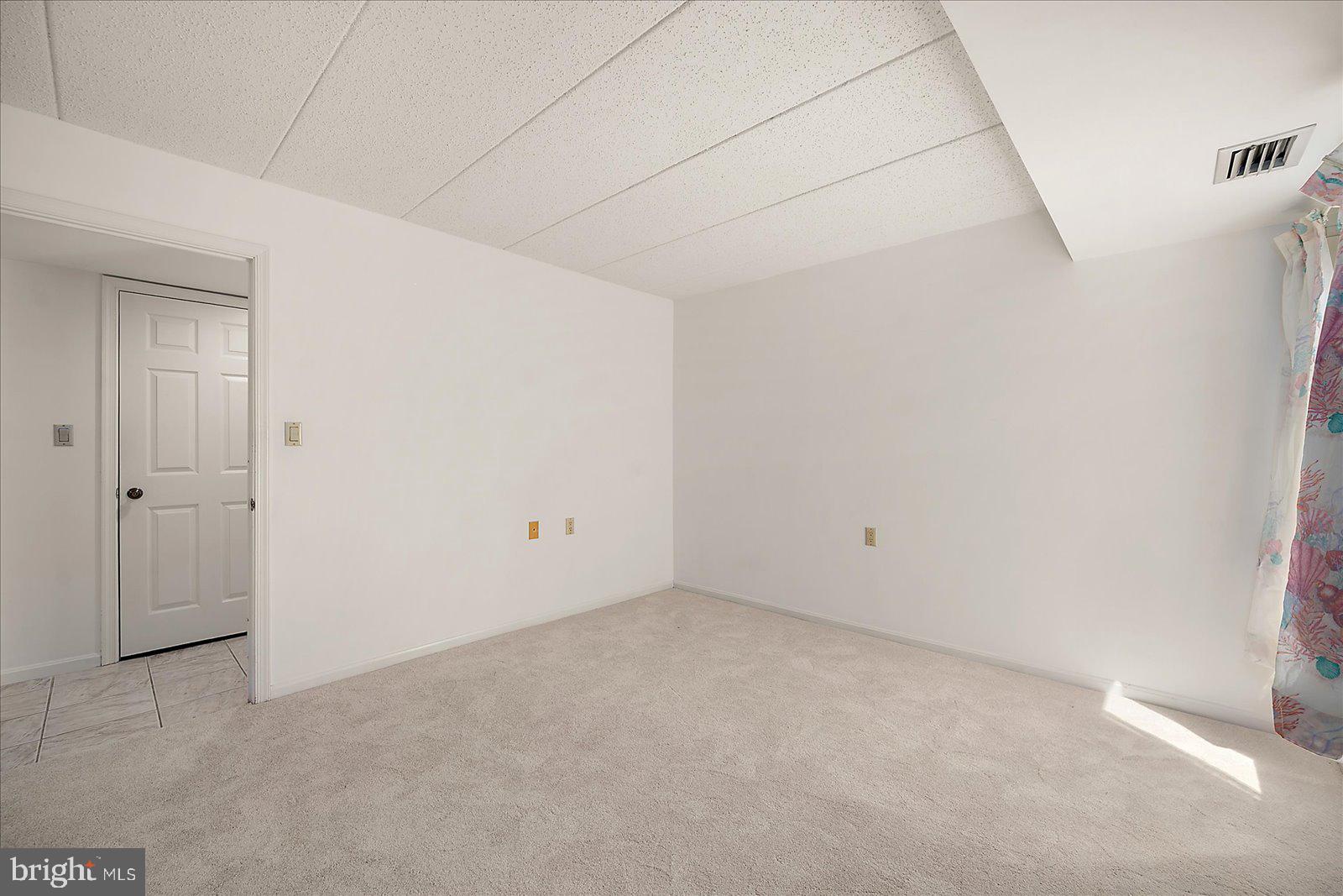 CANAL WOODS III - Residential