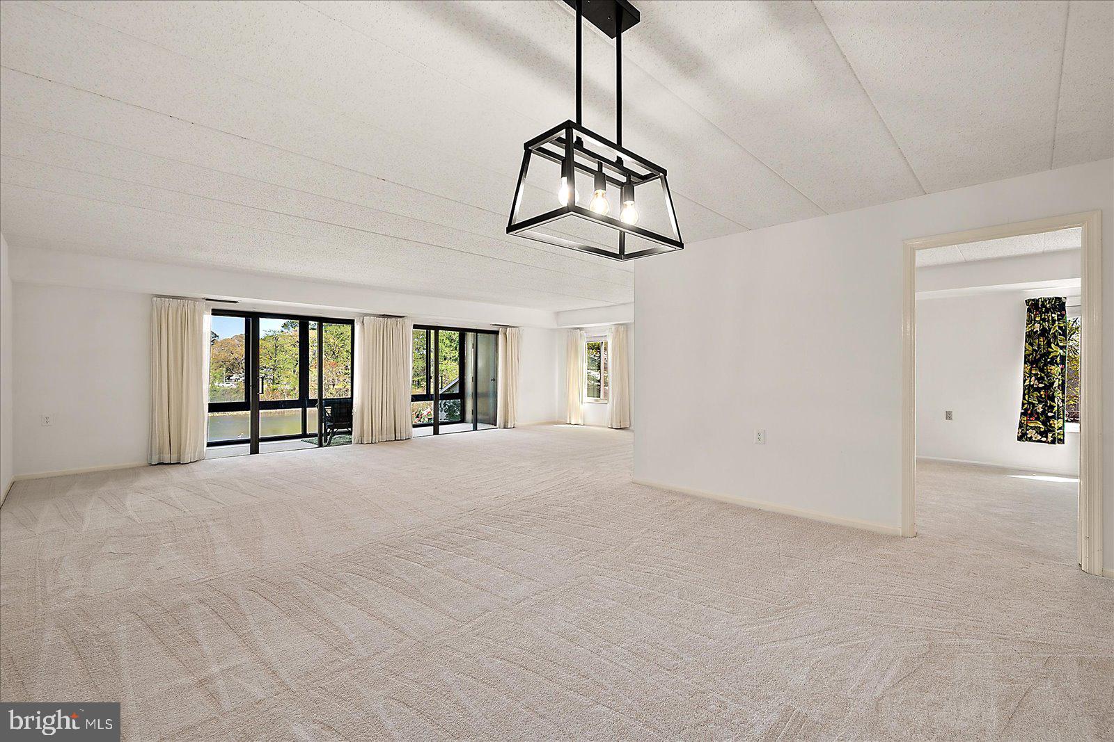 CANAL WOODS III - Residential