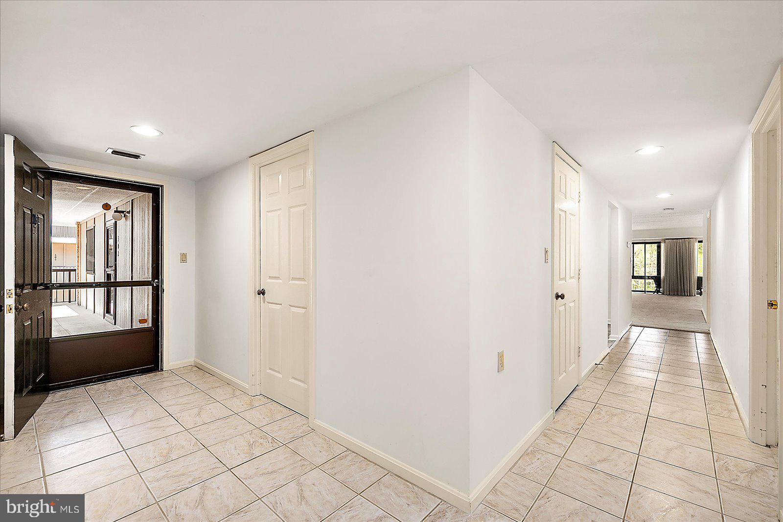 CANAL WOODS III - Residential
