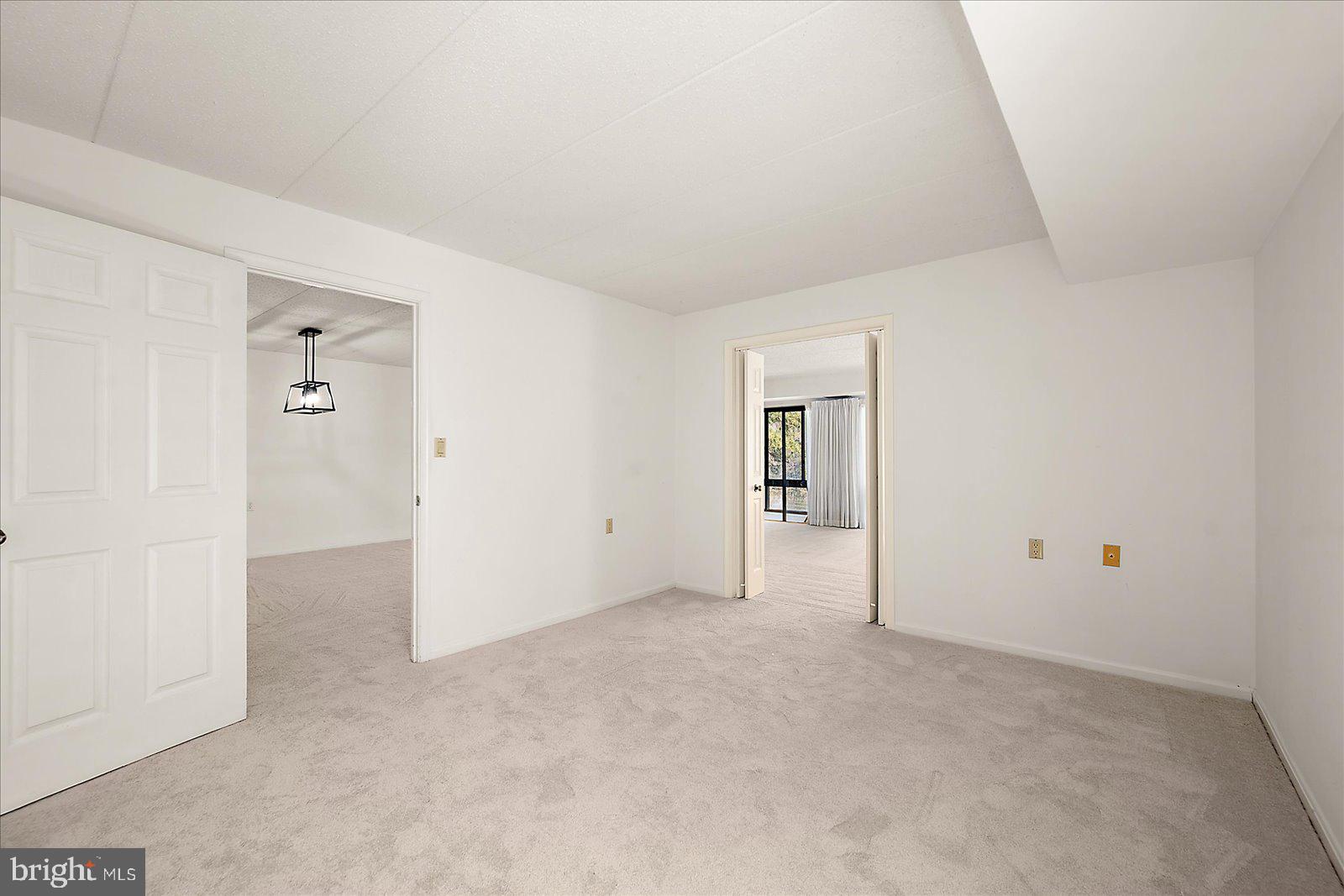 CANAL WOODS III - Residential