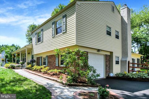 106 GERTRUDE DRIVE CHALFONT PA 18914