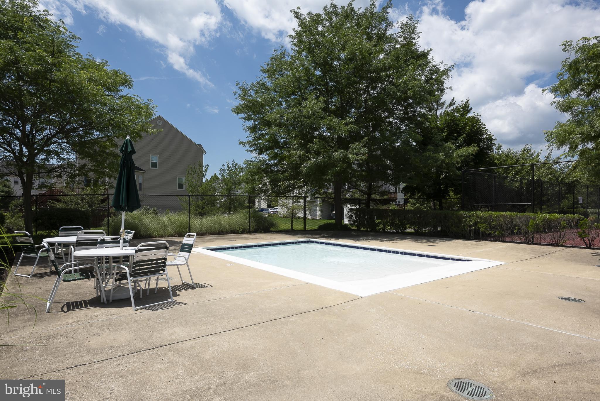 FARMINGTON VILLAGE - Residential