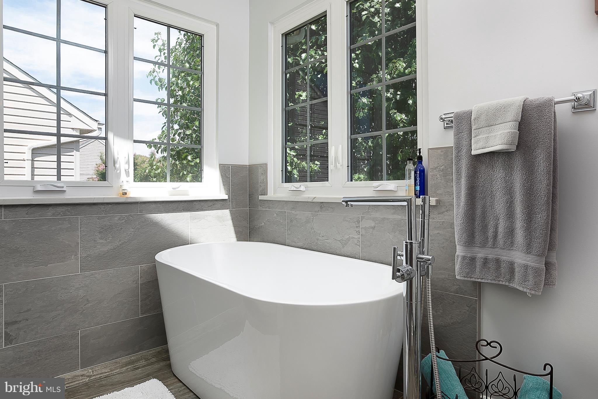 FARMINGTON VILLAGE - Residential