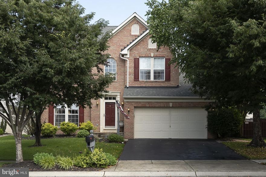 $7,500.00 in Closing Assistance, - Honey Stop The Car & Drop The Suitcases!! Showcase Condition - Hardwoods & 1' x 1' Ceramic Tiled Floors - Upgraded Kit w/ Granite Counters / Breakfast Room - Hardwood Stairs - Remodeled Master Bath w/Quartz Counters & Heated DITRA Flooring - Checkout the Bedroom Sizes - RAVENS Den w/ Full Custom Wet Bar - Library w/Built-in Shelves - Playgrounds & Community Pool.