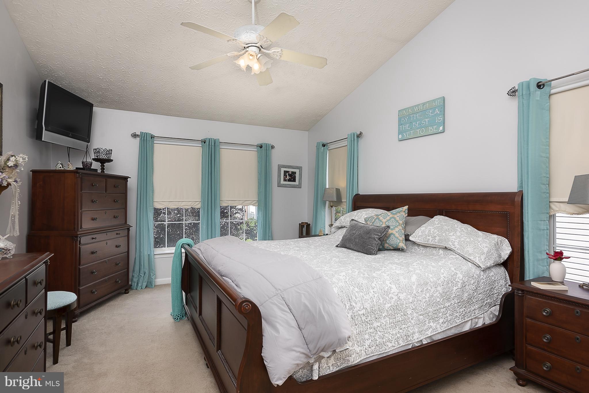 FARMINGTON VILLAGE - Residential