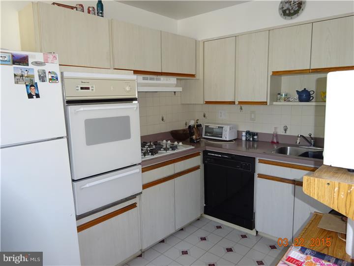 PENNSWOOD PARK - Residential