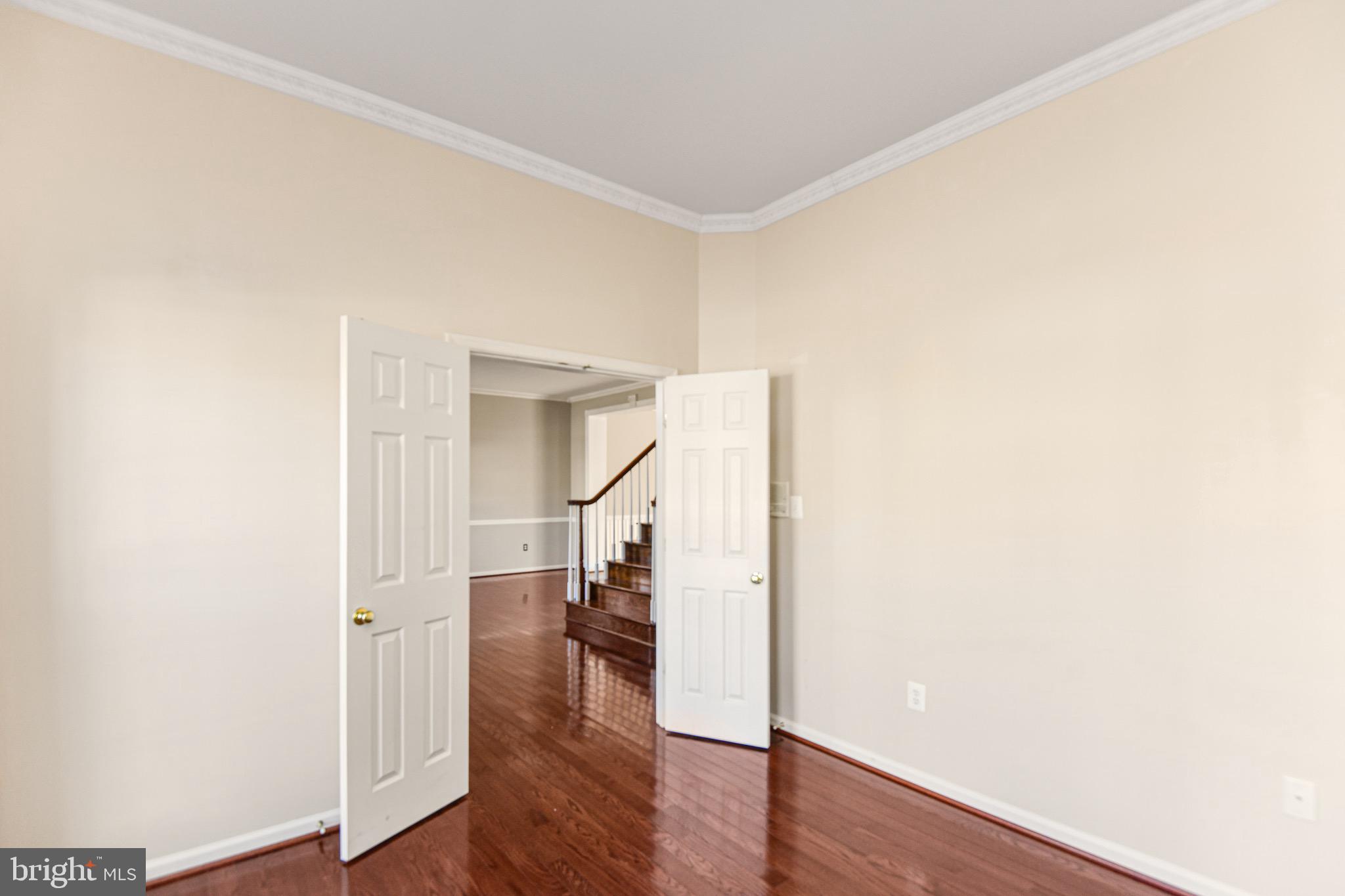 BROAD RUN OAKS - Residential