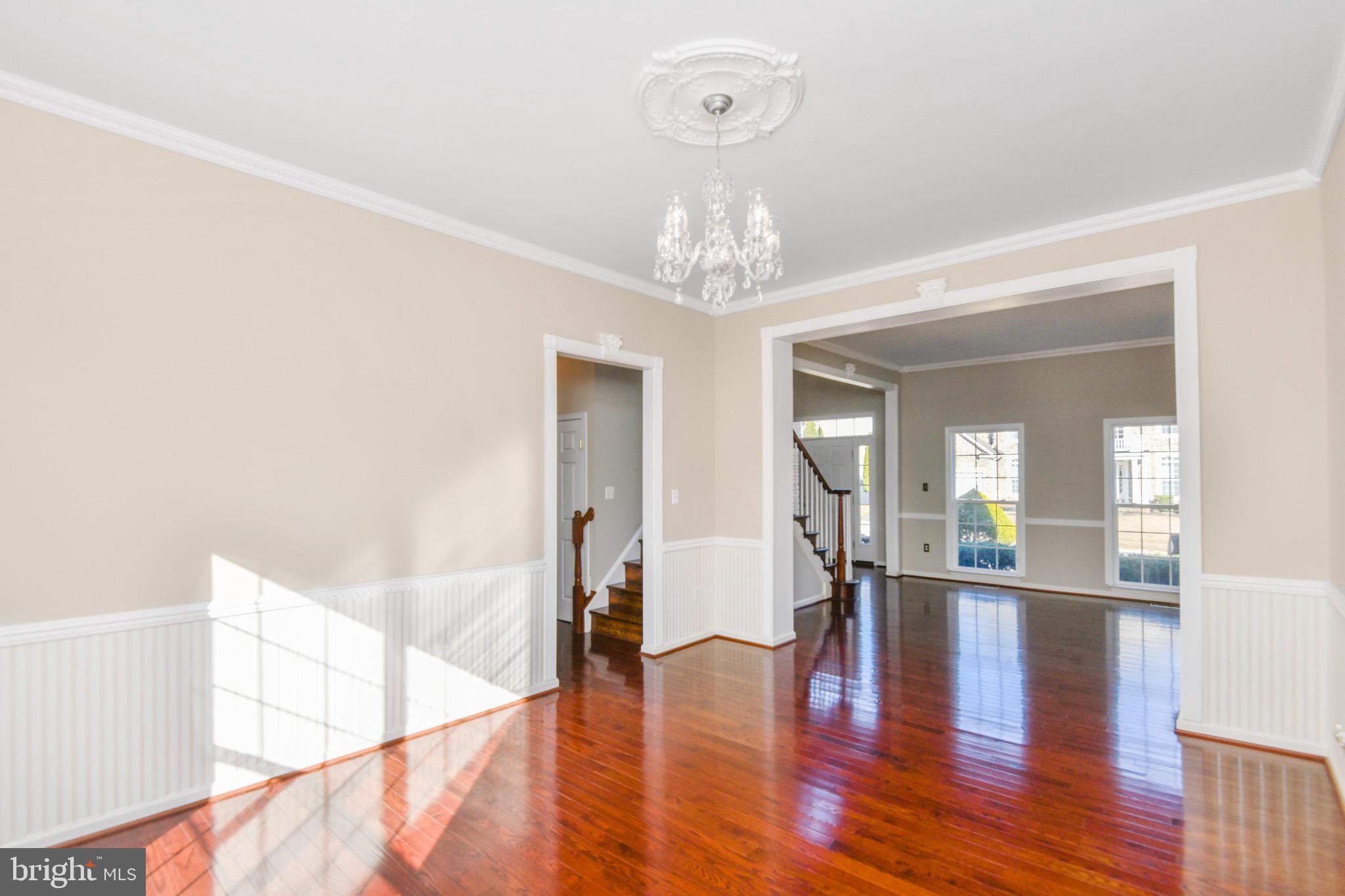 BROAD RUN OAKS - Residential