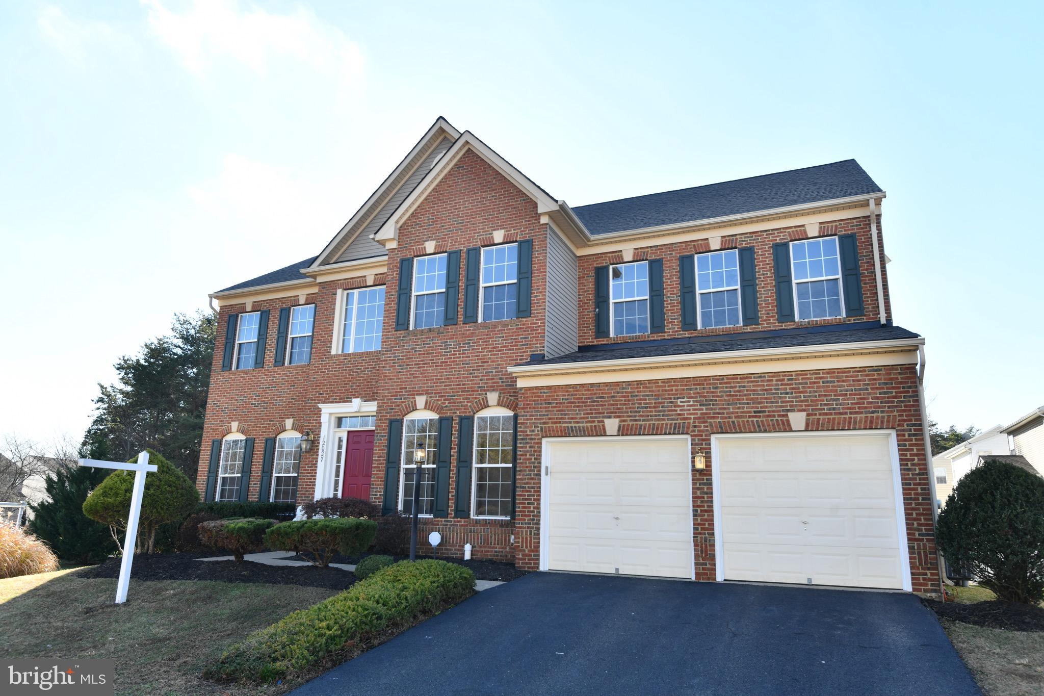 BROAD RUN OAKS - Residential