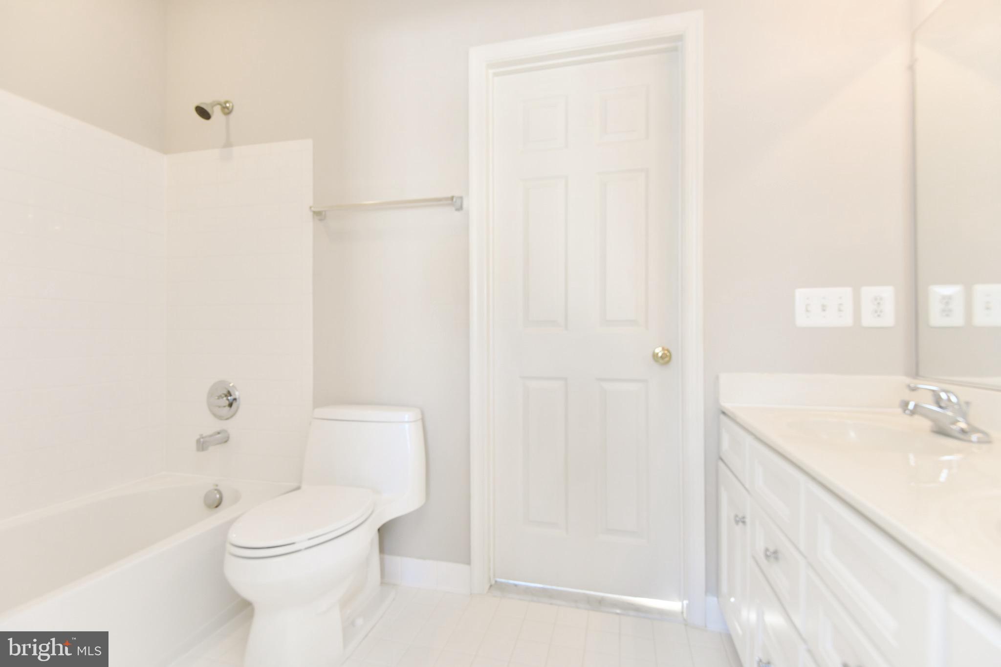 BROAD RUN OAKS - Residential